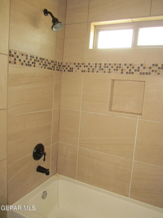 Building Photo - 477 Prime Desert Dr