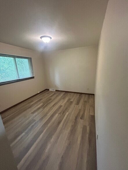 Building Photo - 3001 Churchill Dr