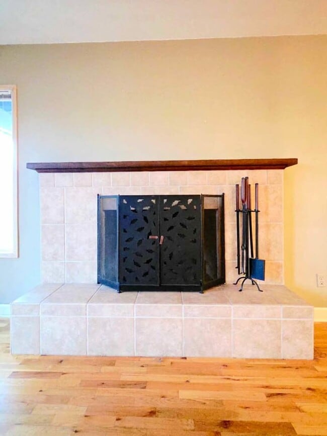 Building Photo - Large 4 Bed, 2 Bath in Desirable East Wenatchee!