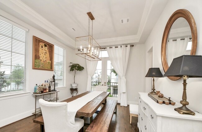 Building Photo - 15623 Broad St