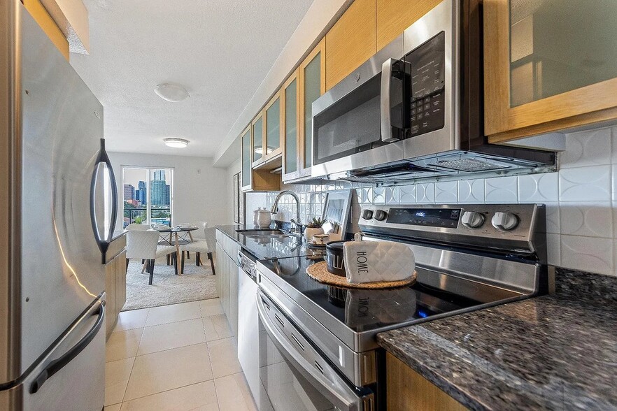 Building Photo - 701 122nd Ave NE