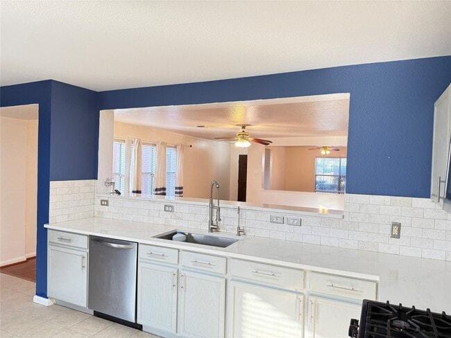 Building Photo - 10210 Cades Creek Ct