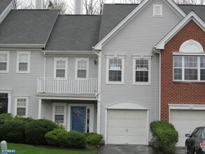 Building Photo - 808 Pebble Creek Ct