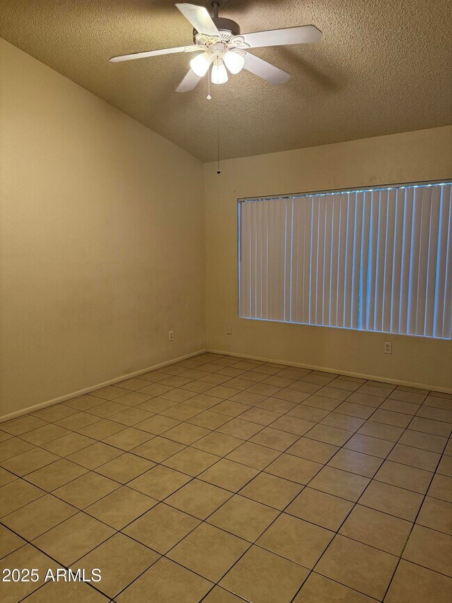 Building Photo - 10830 W Diana Ave