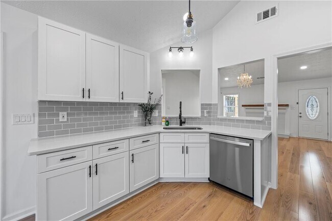 Building Photo - 367 Ayelsbury Ct