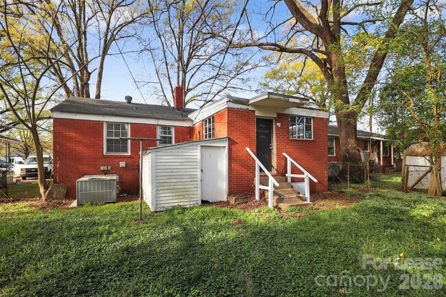 Building Photo - 1415 Herrin Ave