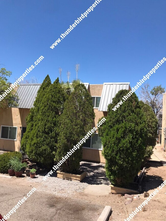 Building Photo - 187 Monte Largo Dr NE