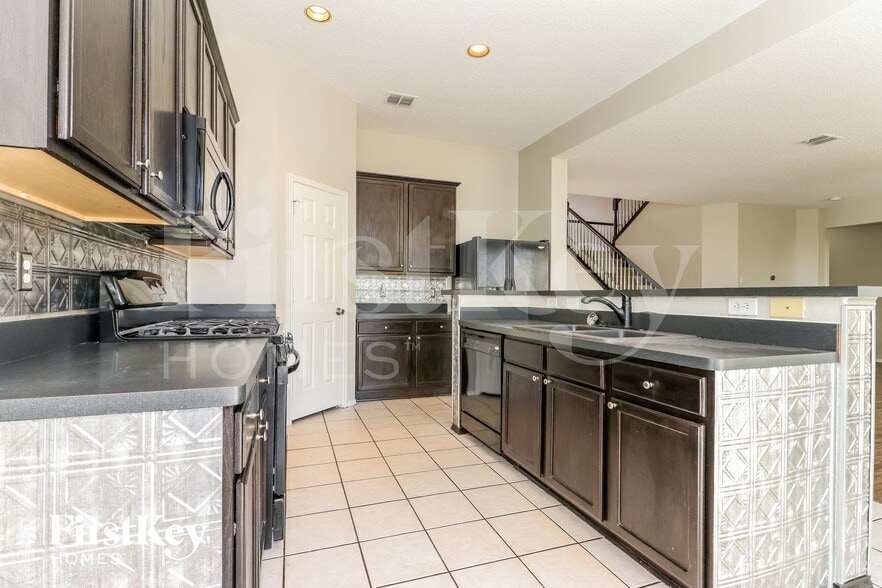 Building Photo - 1910 Winter Park Dr