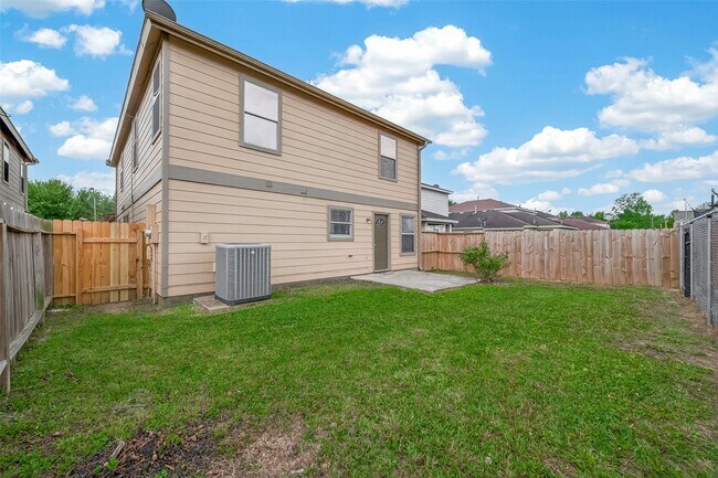 Building Photo - 2918 Latch Ln