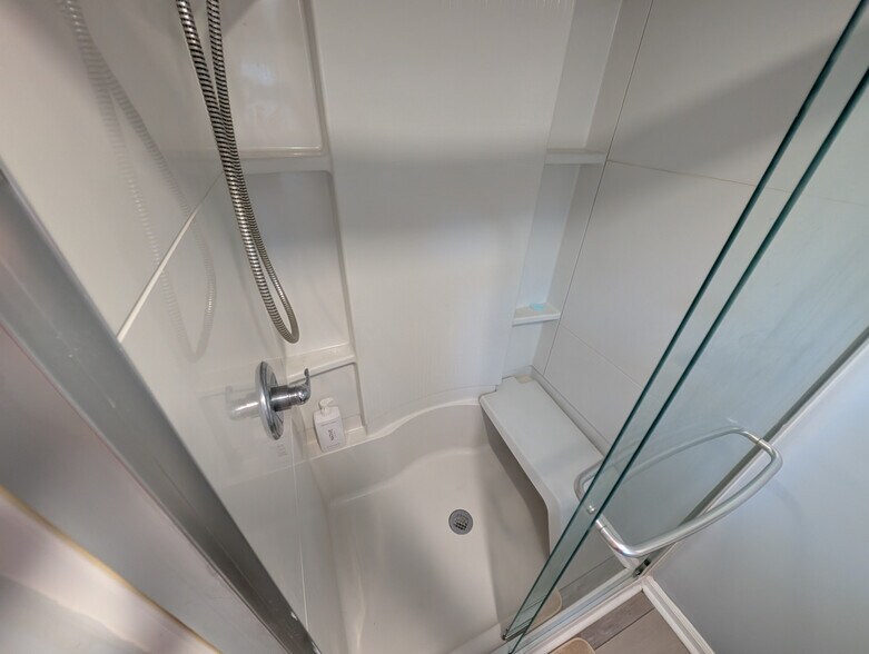 Building Photo - Room in House on Kannapolis Hwy