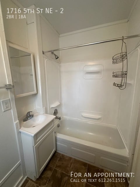 Building Photo - 1716 5th St NE