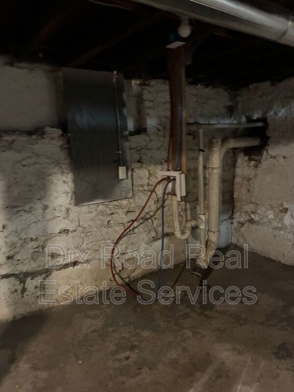 Building Photo - 37-39 E Helena