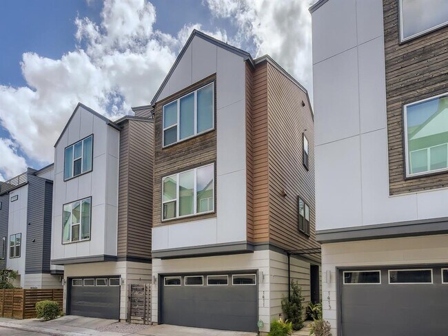 Building Photo - 1411 Waterloo Shore Ln