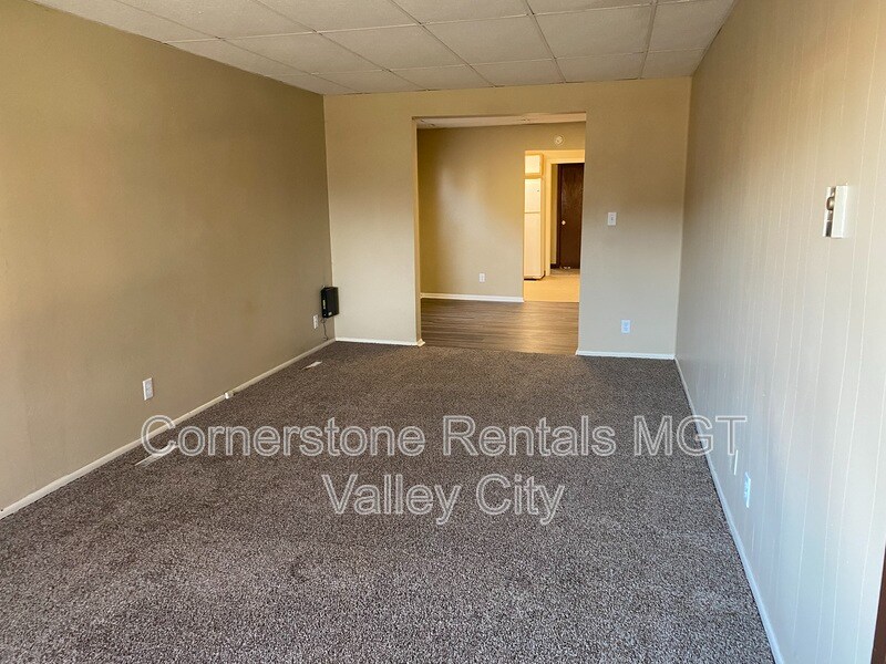 Building Photo - 217 Central Ave S