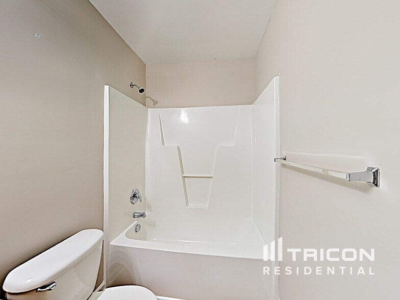 Building Photo - 522 Tansy Dr