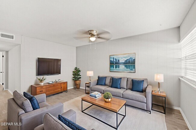 Building Photo - 6400 Edgemere Blvd