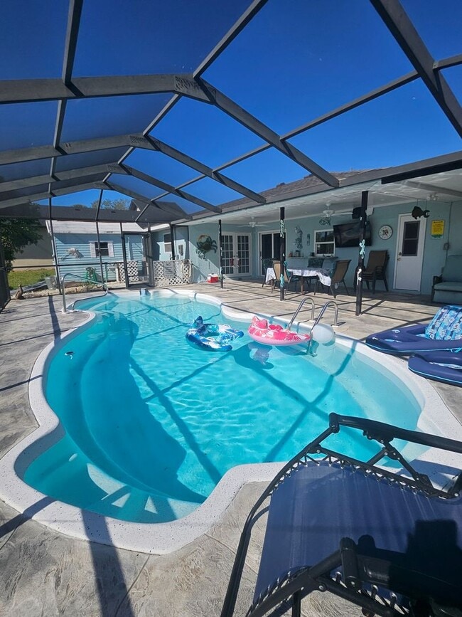 Building Photo - 18810 Ashcroft Cir