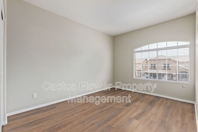 Building Photo - 1651 E Flint St