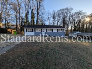 Building Photo - 129 Long Dr SW