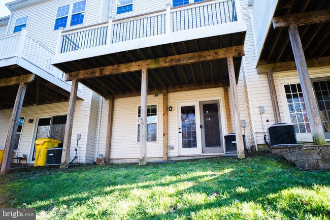 Building Photo - 7232 Dorchester Woods Ln