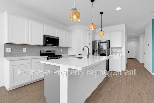 Building Photo - 6145 S Adelle
