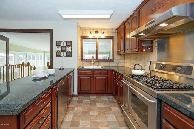 Building Photo - 60341 Constantine Rd