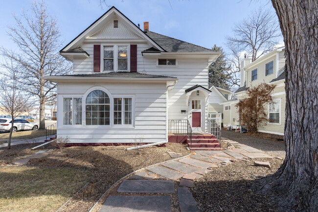 Building Photo - Charming Old Town Longmont Rental - 2bed +...