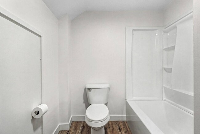 Building Photo - 414 Union St