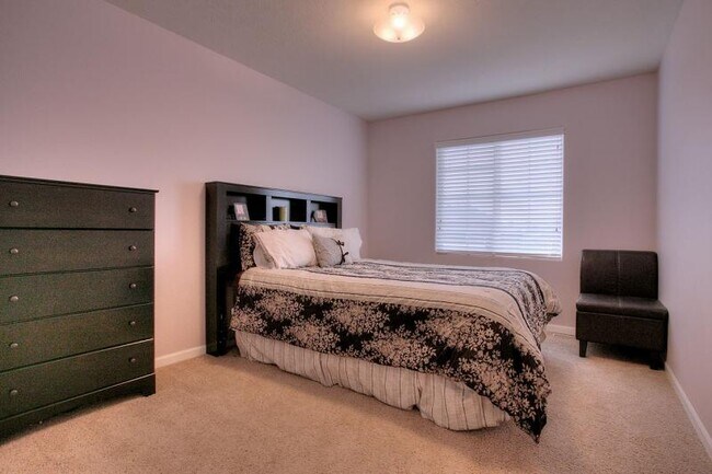 Building Photo - 4613 Springview Dr