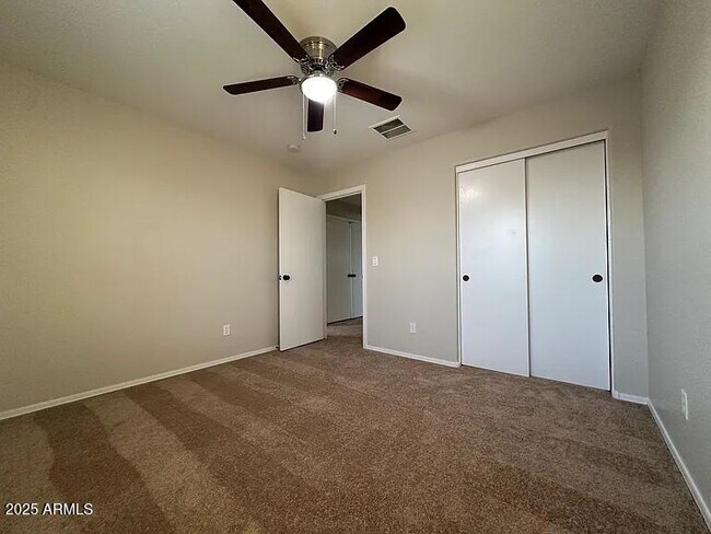 Building Photo - 4249 E Rousay Dr