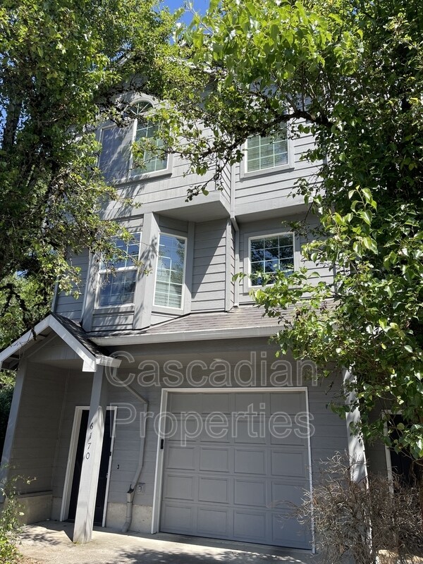 Building Photo - 6170 SE Lake Rd