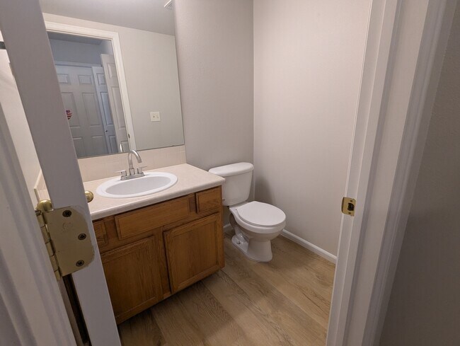 Building Photo - 4515 Starflower Dr