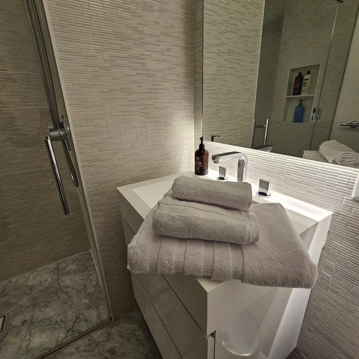 Building Photo - 1626 Broadway-SI ID1461706P