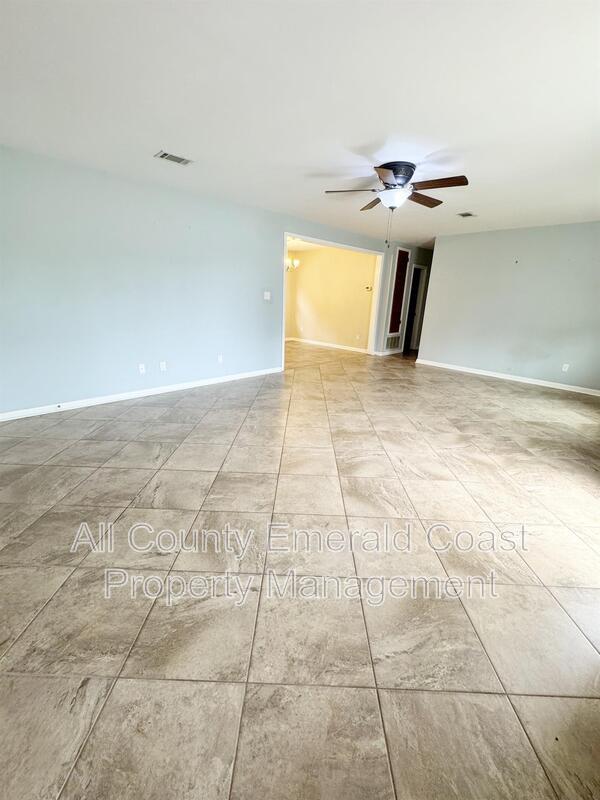 Building Photo - 506 Trenton St