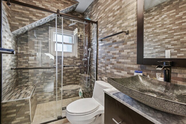 Building Photo - 4415 Bradley Ln