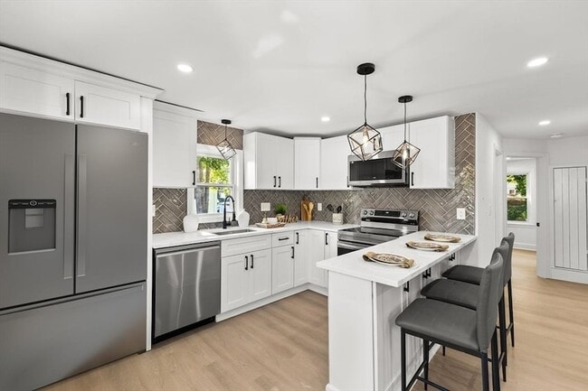 Building Photo - 26 Lamb St