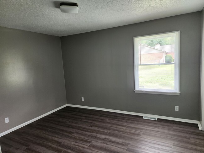 Building Photo - 1 bedroom
