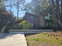 Building Photo - 3013 Folkstone Cir