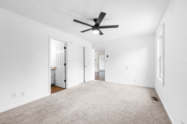 Building Photo - 741 Princeton Cir