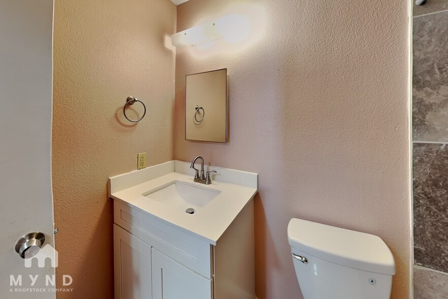 Building Photo - 7009 Blossom Creek