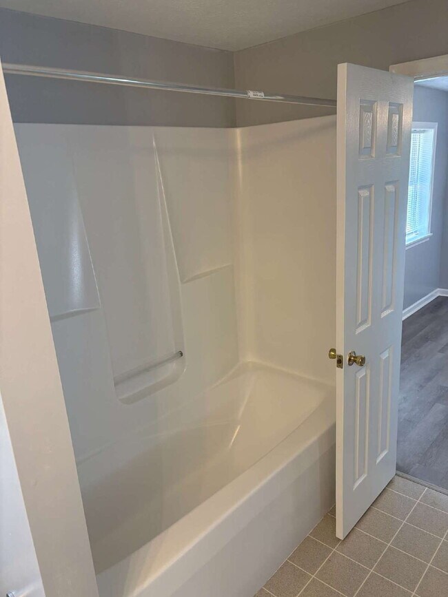 Building Photo - Charming 2-Bedroom Duplex Retreat on Mcgah...