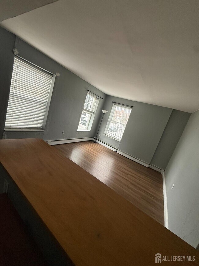 Building Photo - 291 High St