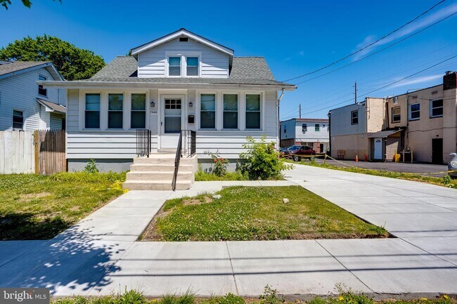 Building Photo - 1948 Lexington Ave