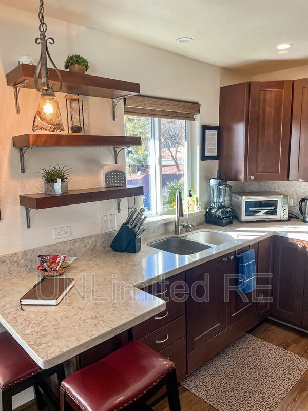 Building Photo - 2285 Lariat Rd