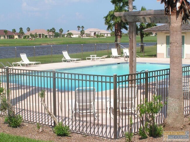 Building Photo - 15 Cypress Point Dr