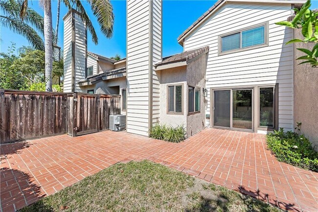 Building Photo - 24645 Sutton Ln