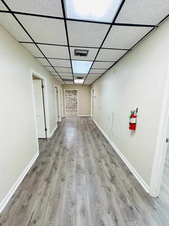 Building Photo - 212 Exchange Pl