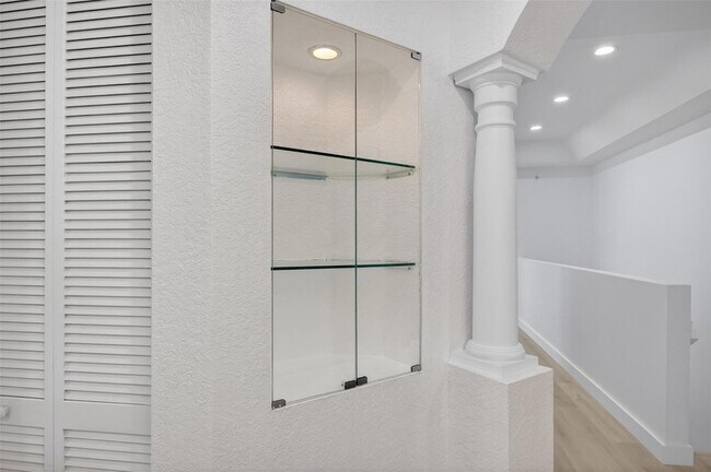 Building Photo - 2678 Center Ct Dr