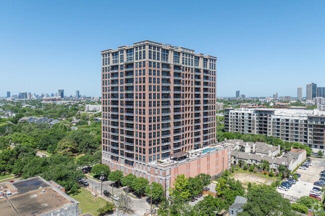 Building Photo - Museum Tower