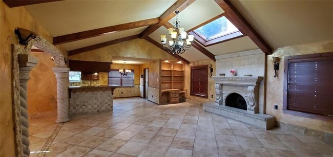 Building Photo - 4323 Colombia Dr